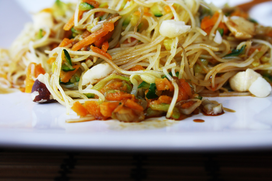 Ricetta spaghetti di riso con verdure