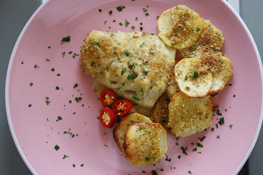 Merluzzo al forno con patate con panatura speziata!